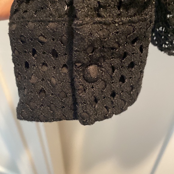 Banana Republic black top with sewn in cami. Size M - Picture 3 of 6